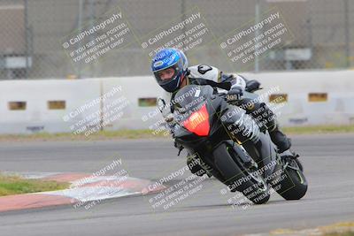 media/Oct-15-2022-Fastrack Riders (Sat) [[9a18b22502]]/Level2/Turn 9 1130am/